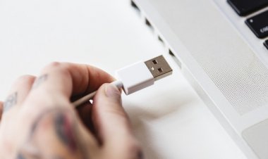 How to block USB drive in Windows 10