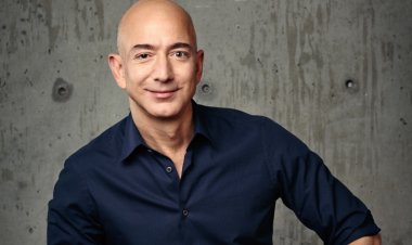 Jeff Bezos - Founder and former CEO of Amazon life Journey